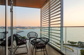 Lavish 4BR with Sea View at Bluewaters l Pool & Gym